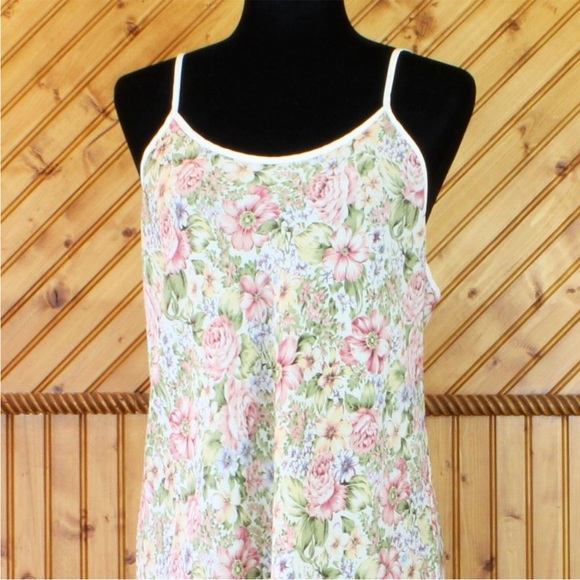 Vintage Diamond Tea Nightgown & Robe Set
Floral - Picture 4 of 14